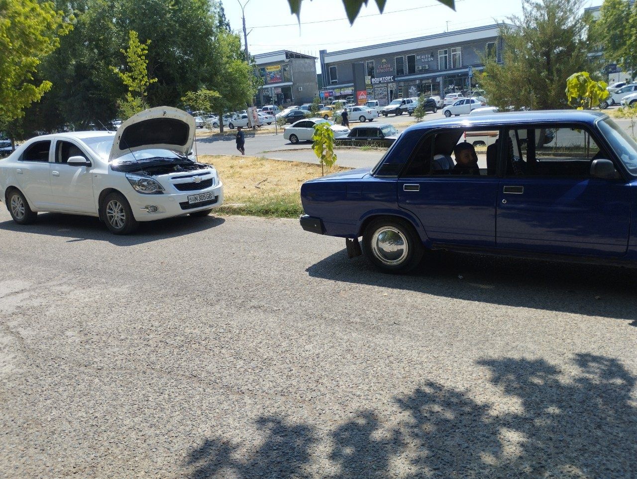 Срочно сотилади 2001 йил 2,500