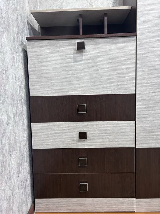 продам стенку в детскую