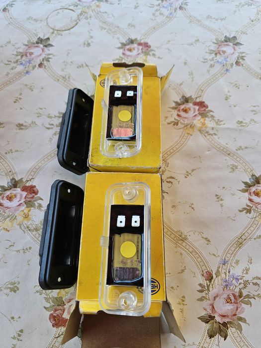 Lămpi gabarit Hella