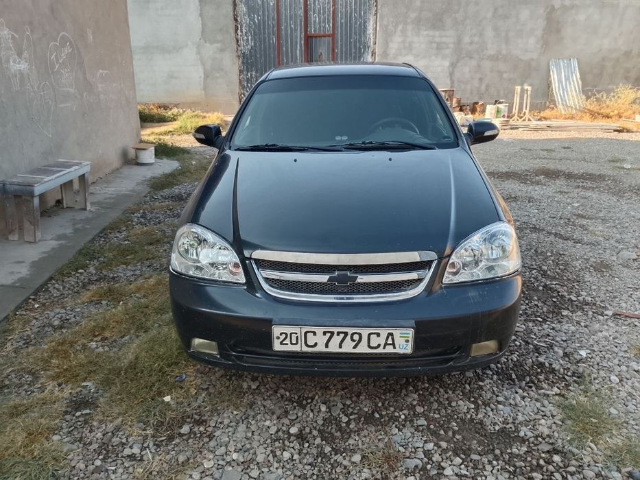 Ласетти 1.8 сотилади