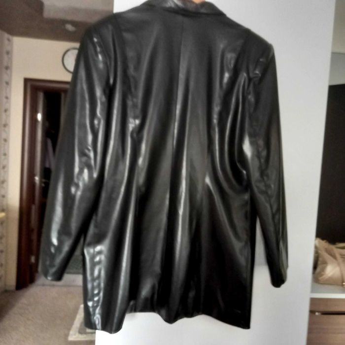 Дамско кожено/изкуствена кожа/сако