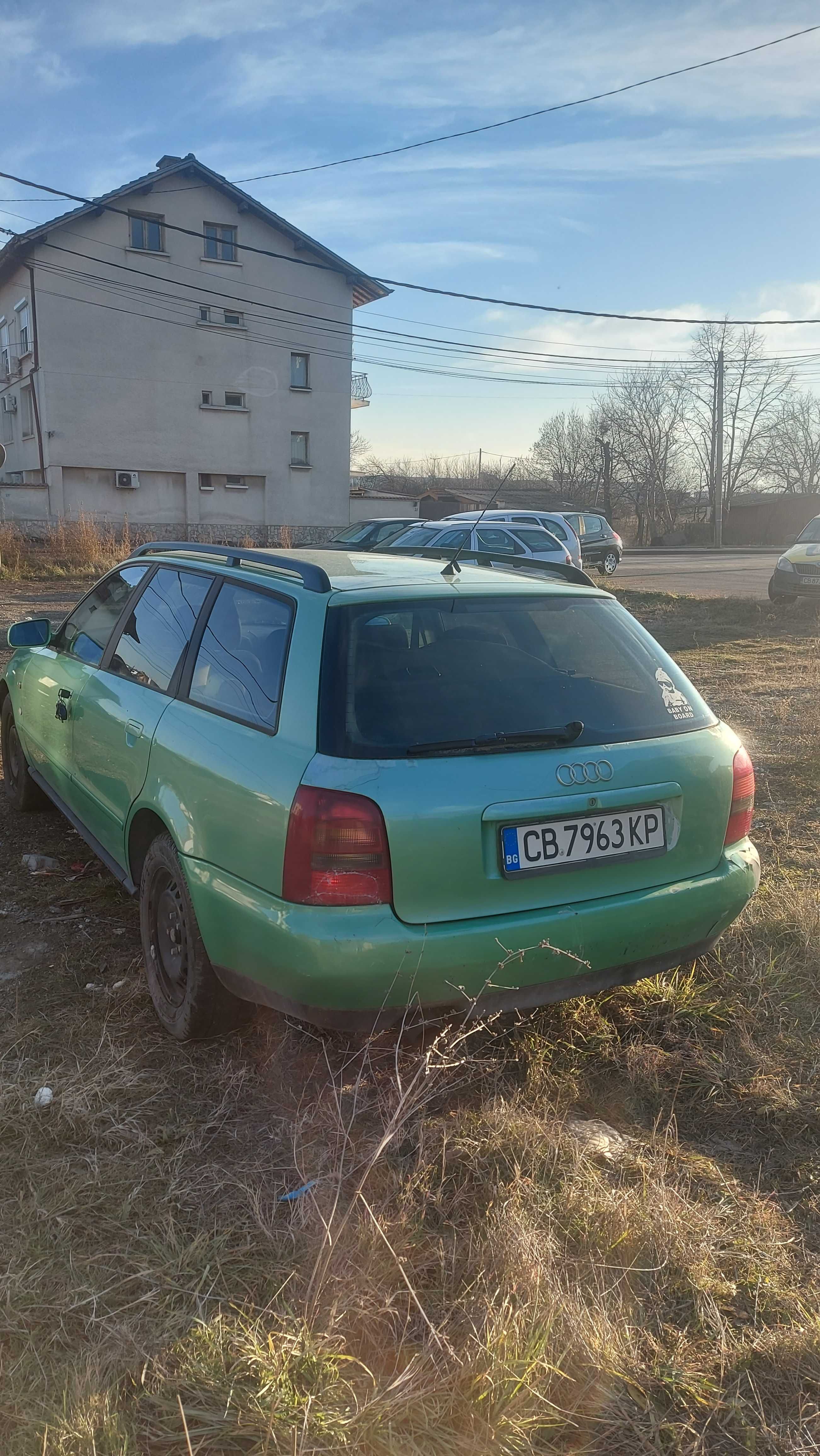 Продавам Ауди а4