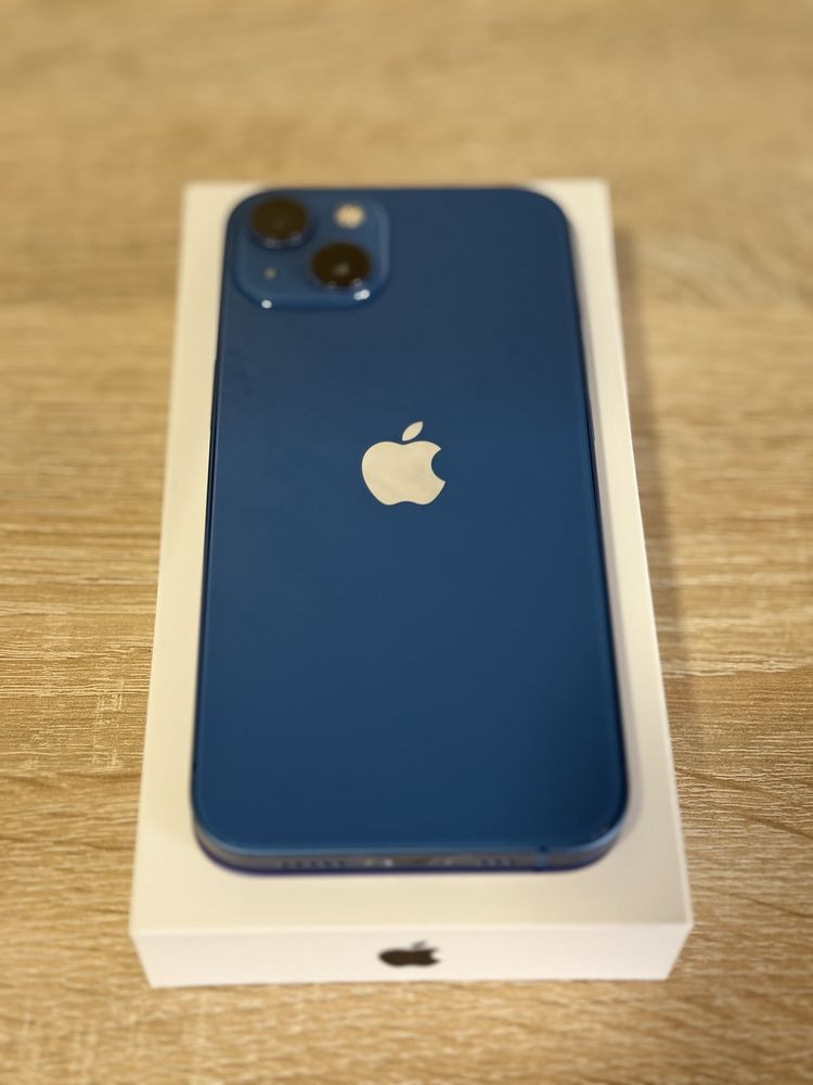 Продавам iPhone 13, Blue, 128GB