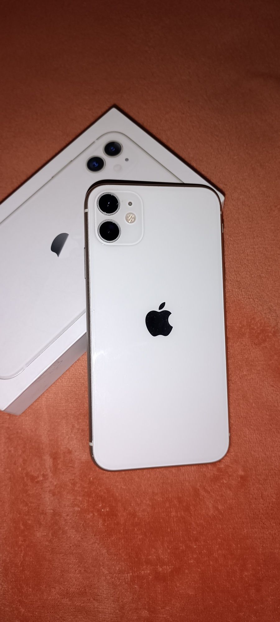 Продается в хорошим состояние  iPhone 11 64gb