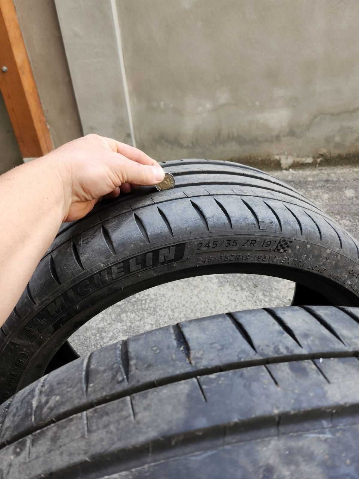 Гуми Michelin 245 35 19 2 броя