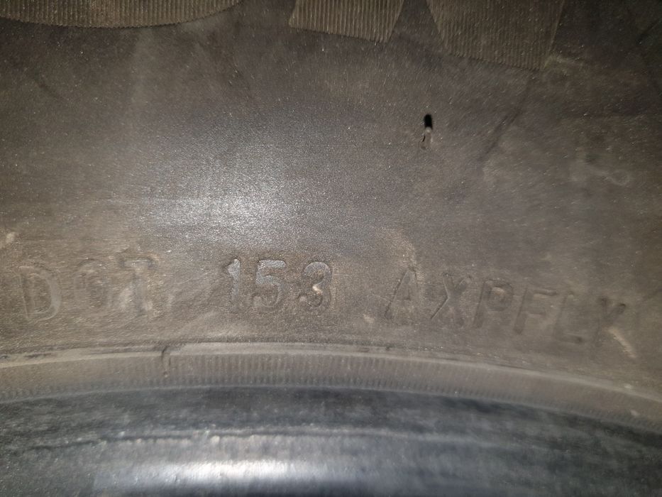 4бр Зимни гуми 215 60 16 Sailun 6-7mm