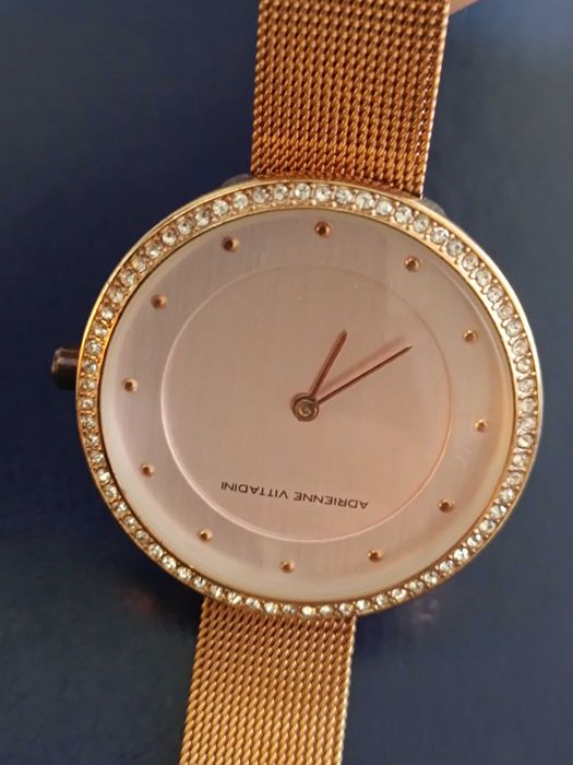 Работещ Дамски часовник Adriane Vittadini