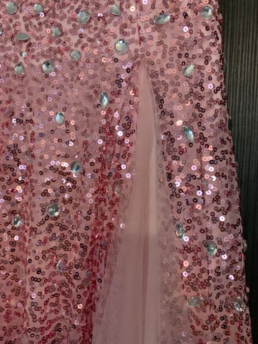 Rochie de seară cu pietre și paiete