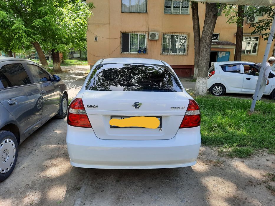 Nexia 3 sedan oq ranli srochna