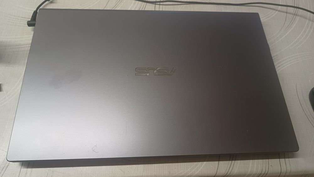 Vând laptop Asus x509FL