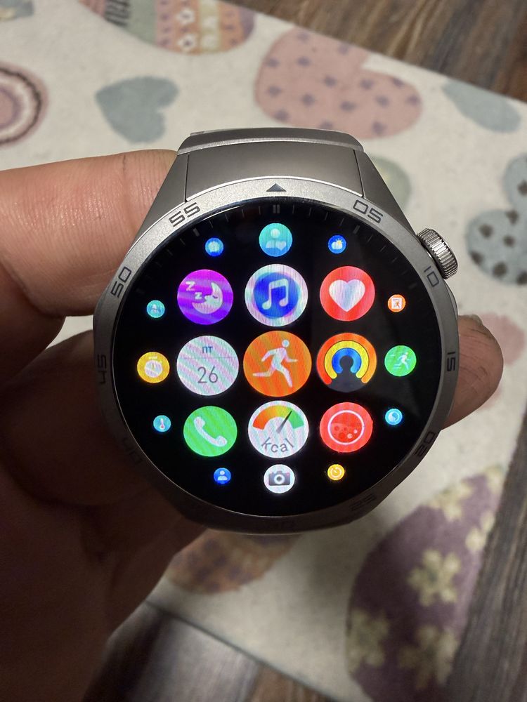 Продавам часовник Huawei Wacth GT4