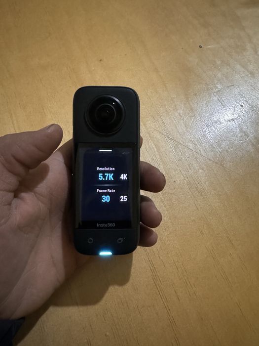 Insta 360 X3  ekshn kamera srochni sotiladi