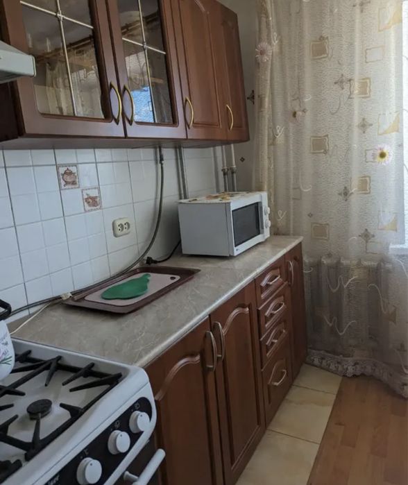 Сдам 4-х ком квартиру