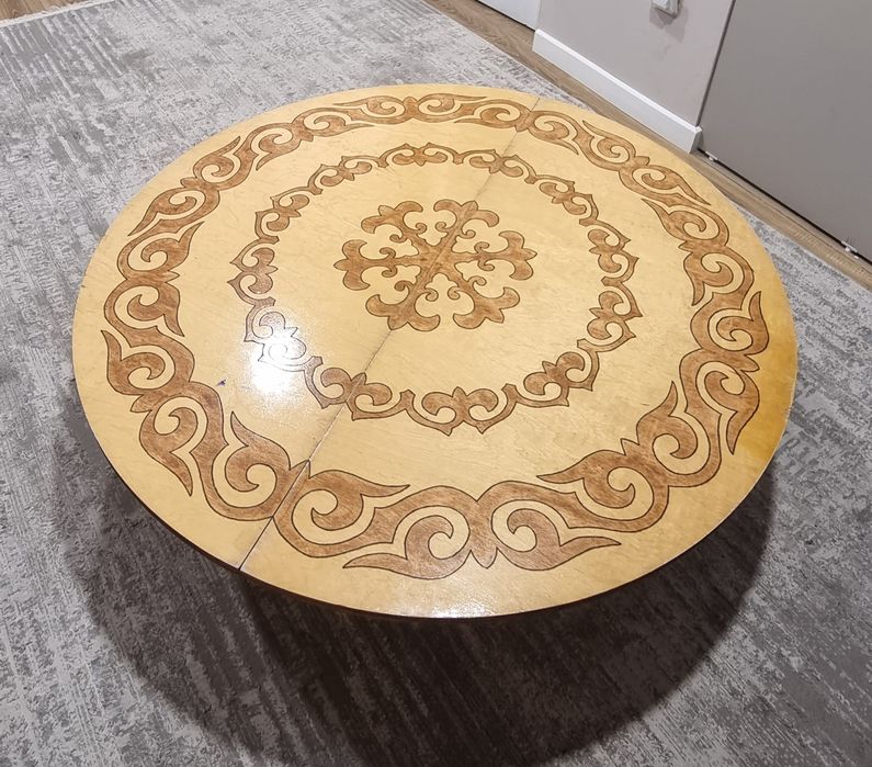 Сдам в аренду стол-трансформер, казахский стол