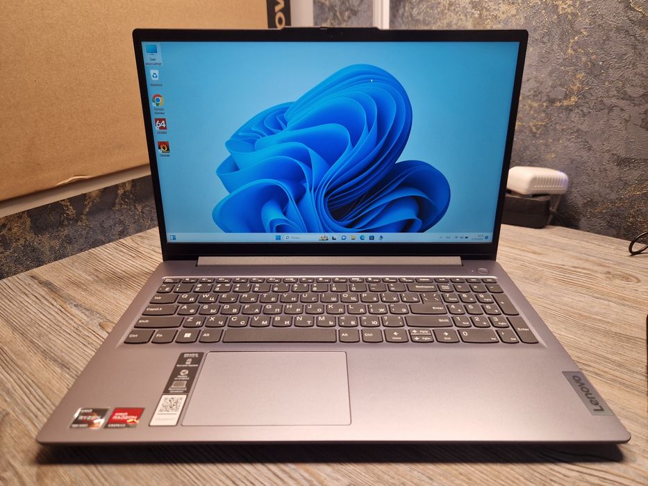 Ноутбук Lenovo Ryzen3-7\Модель idiapad3 slim 15AMN8