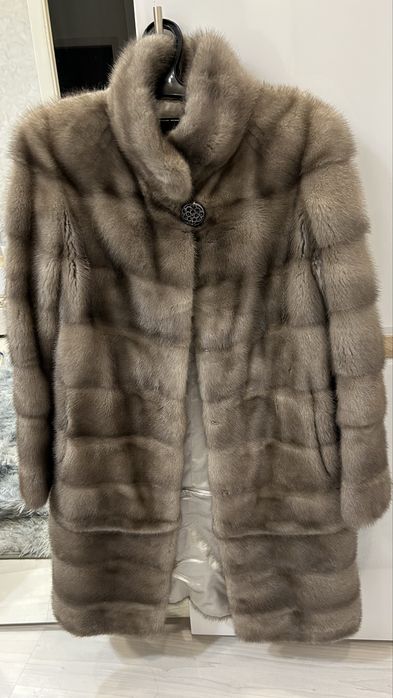 Продам шубу норковую