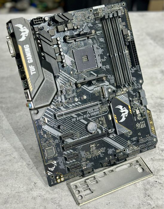 Материнская плата Asus Tuf Gaming B450-PLUS GAMING