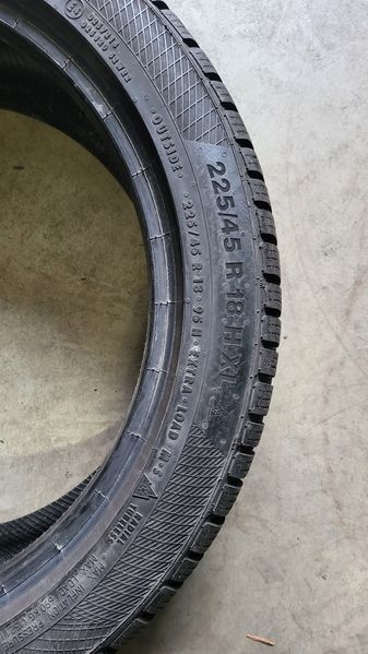 225/45/18 Continental 2бр Runflat