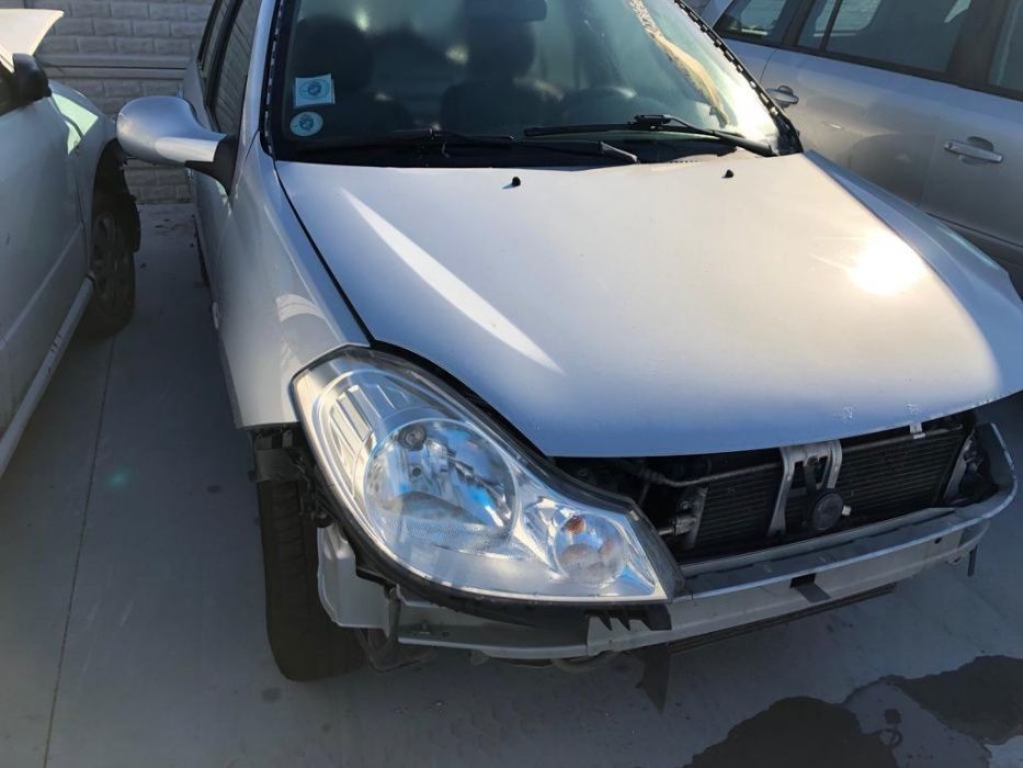 Dezmembrez Renault Clio Symbol - 1.2 benzina -1.5 diesel