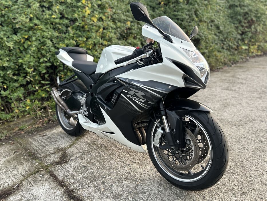 Vând GSX-R 600 L3 Pops & Bangs