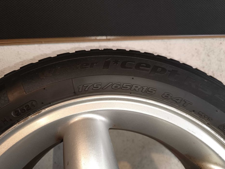 Джанти Опел 15 със зимни  гуми Hankook I*Cept RS2 175/65/15