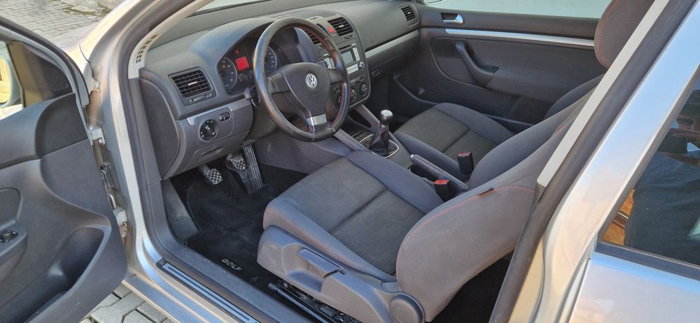 Volkswagen Golf 5 1.4 MPI