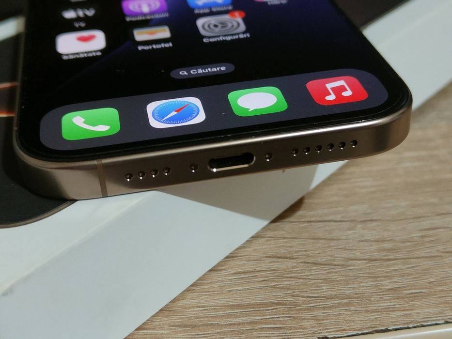 iPhone 16 Pro Max,Titanium Desert,256gb,In Garanție,Proveniență RO