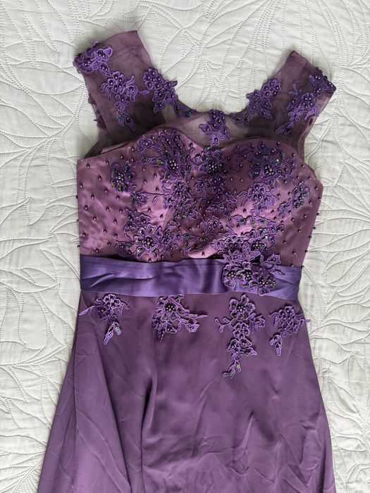 Вечернее нарядное платье