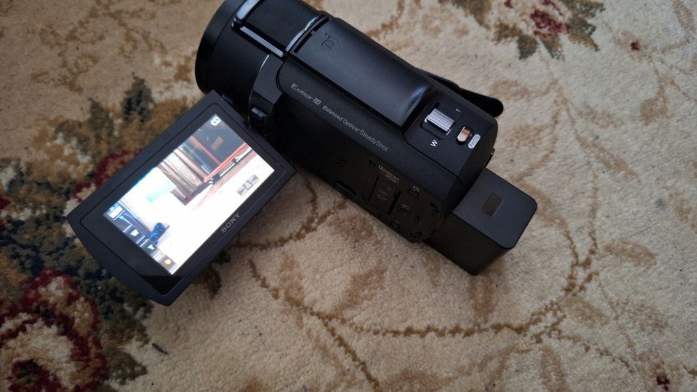 Camera video sony ax43a profesional+carduri si incarcator cu cabluri