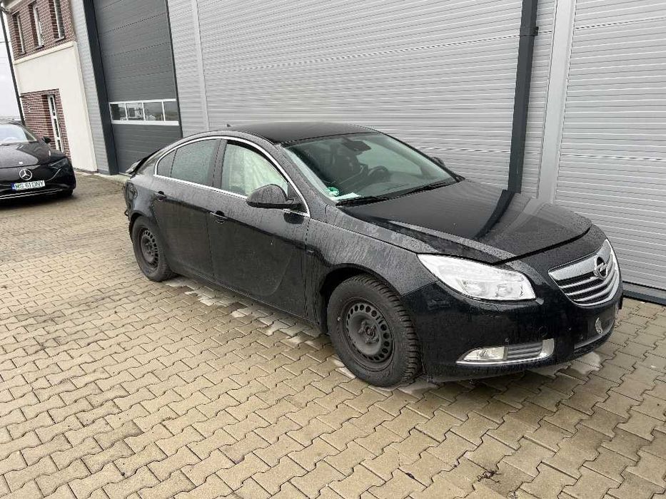 Dezmembrez Opel Insignia 2.0 d DTH 131 cai 2011