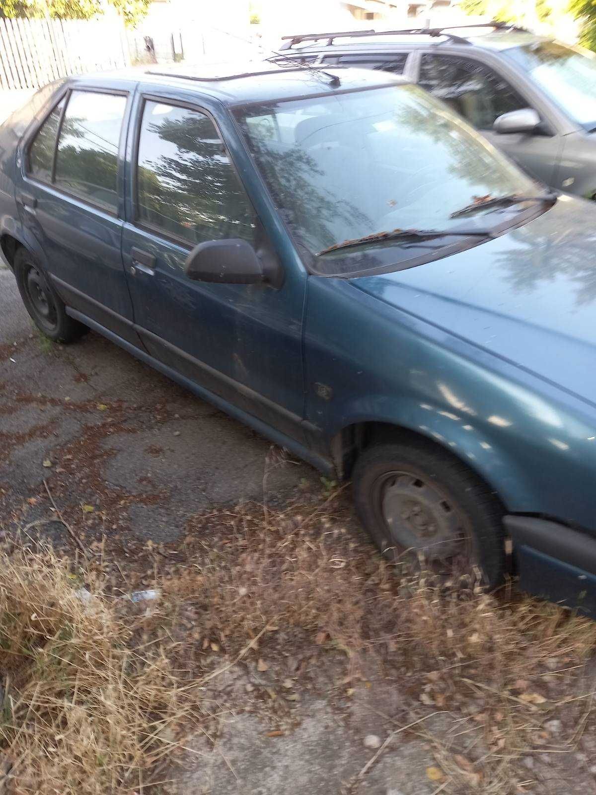Продавам Рено 19 за части