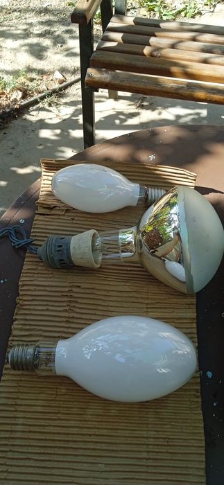 Продаются лампа 3 штуки ДРЛ