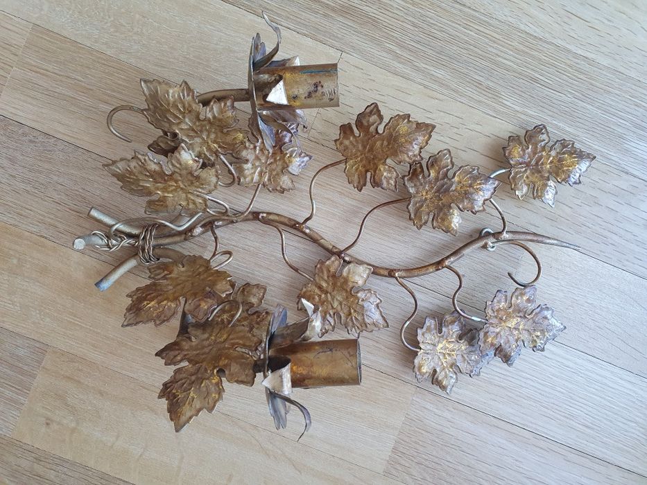 Метален свещник стенен