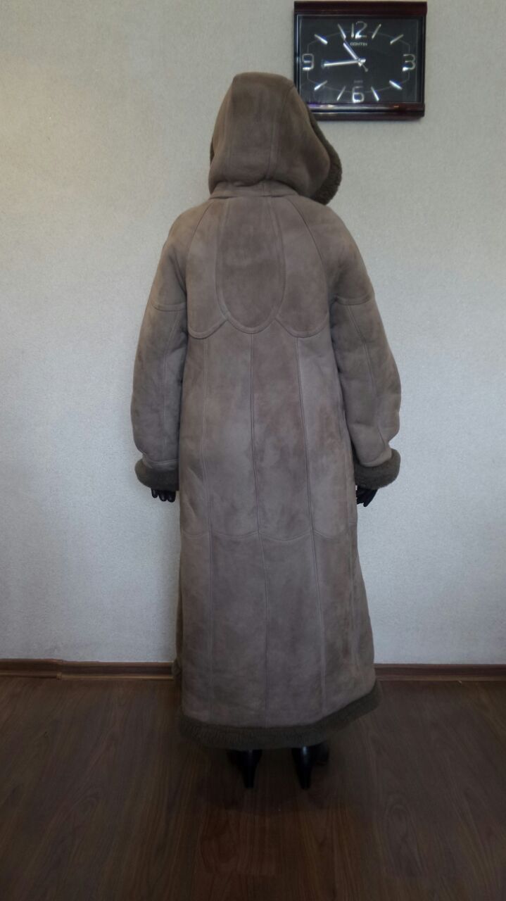 Продам дубленку цвет кофе с молоком