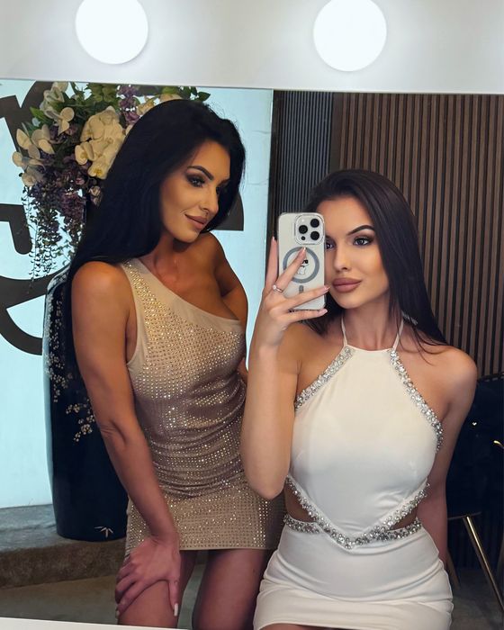 Рокля с камъни