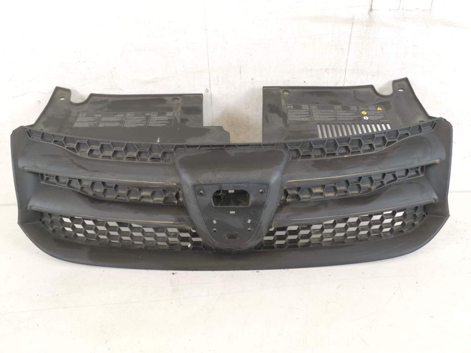 Grila Radiator Dacia  Logan 2 2013 2014 2015 2016 Original In Stare Bu