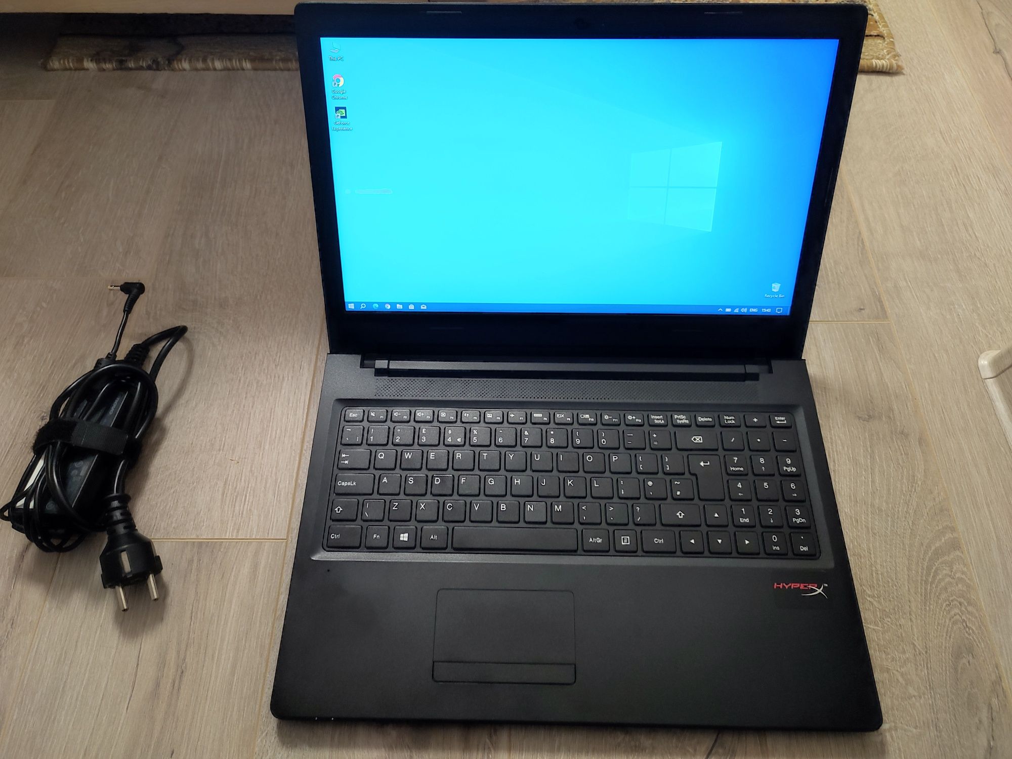 Vând laptop Lenovo