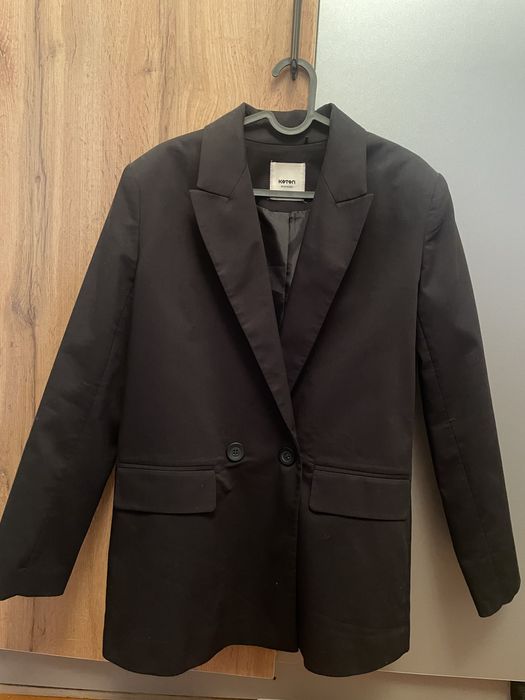 Пиджак Koton почти новая купила за 20тыс. продам за 9тыс