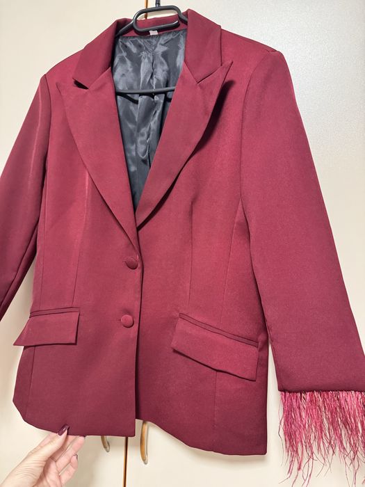 Сако с пера в цвят бордо