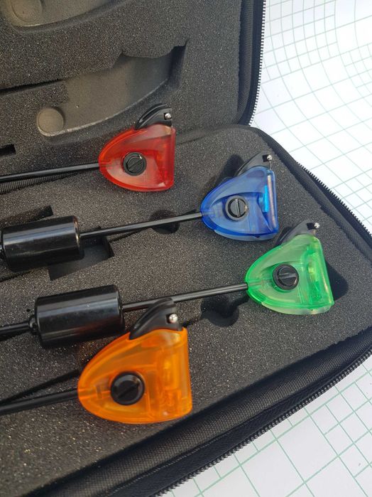 Set 4 Swingeri MKM3 cu Iluminare HAKUYO 2018 cu portocaliu