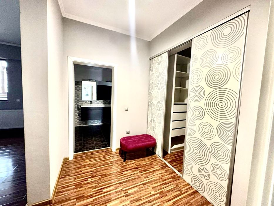 Apartament 3 camere, premium, 123 mp, zona 9 Mai, cu loc de parcare