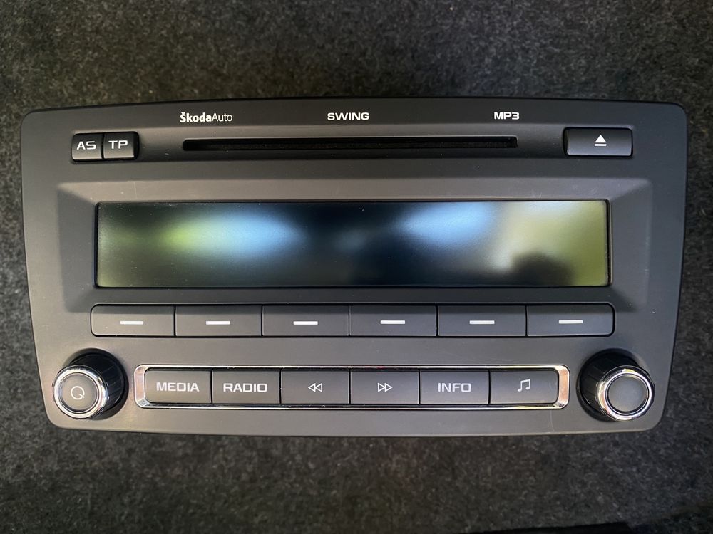 Radio CD + Rama Radio CD Skoda Octavia II Facelift 2007-2014  10.1’