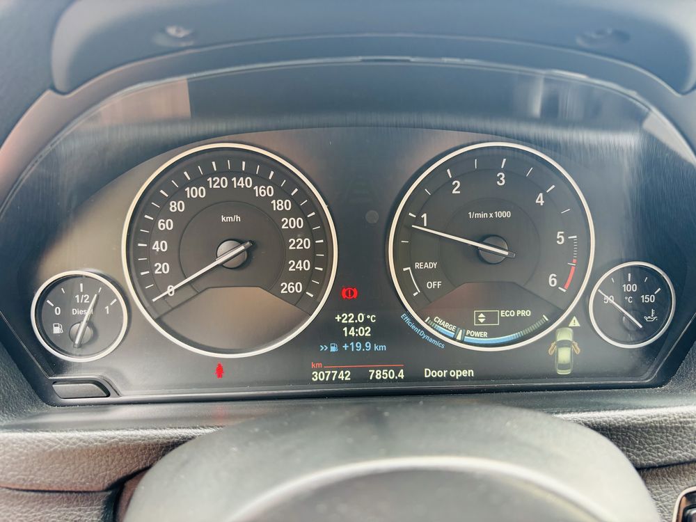 Bmw F30, 320d 2013