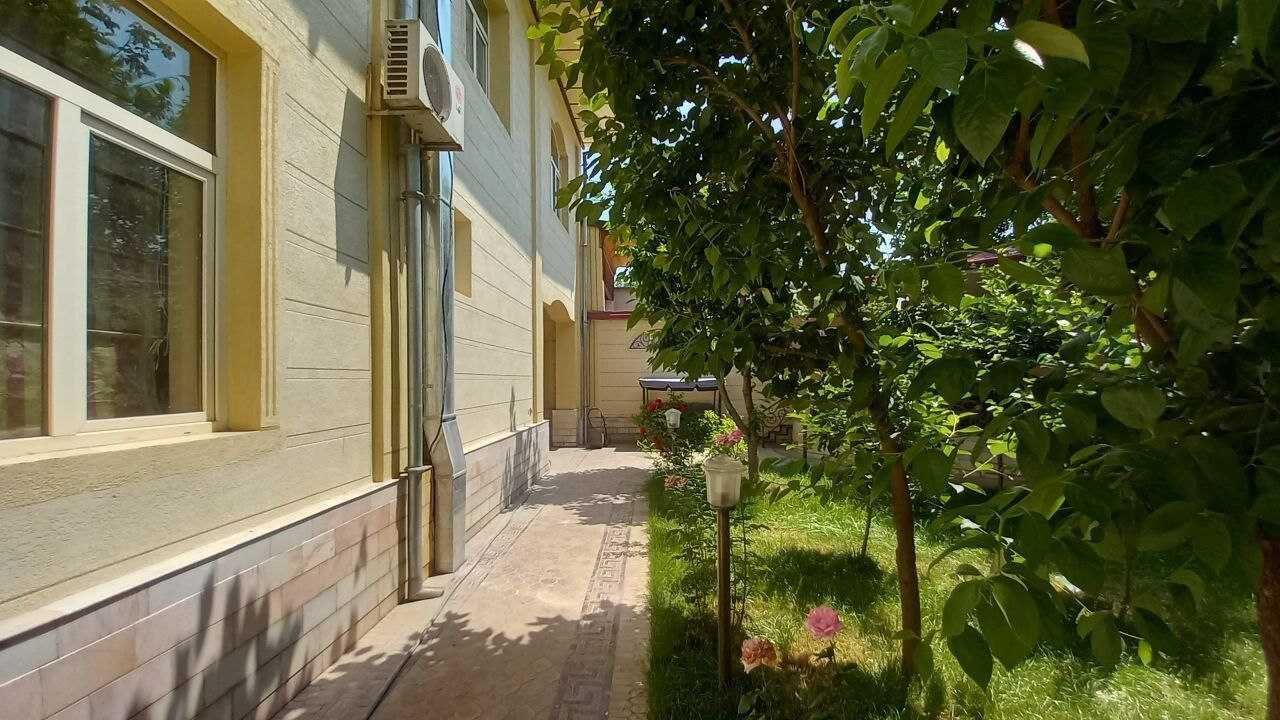 Беруний метро бекати, Ташми. 6 сотих, 2 каватли ЕвроУй сотилади