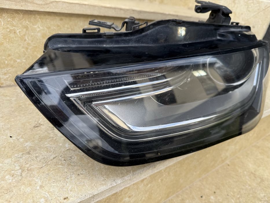 Far stanga Audi A4 B8.5 facelift AFS