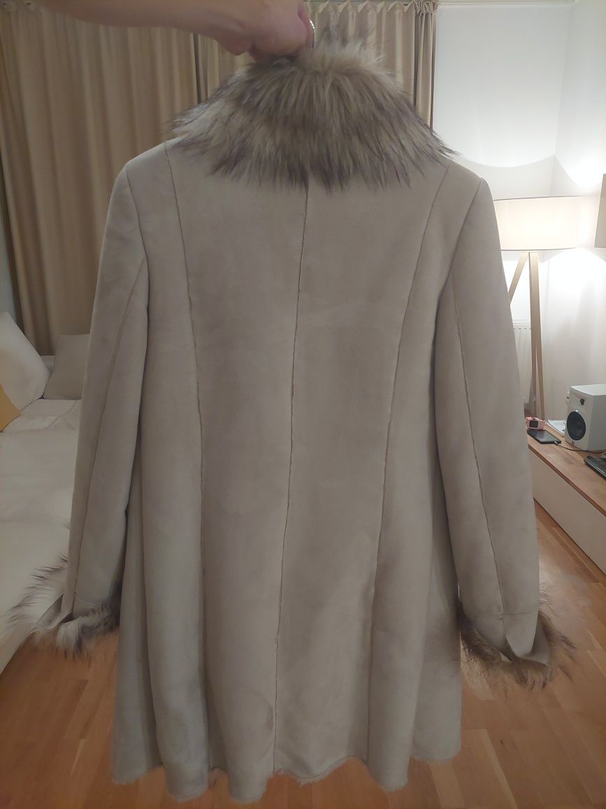 Palton Zara blanita - masura M
