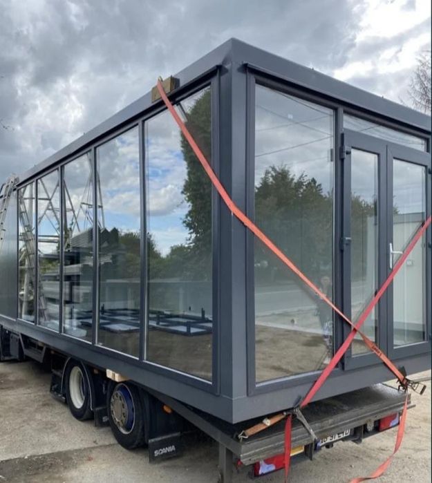 Vand container tip magazin vitrina