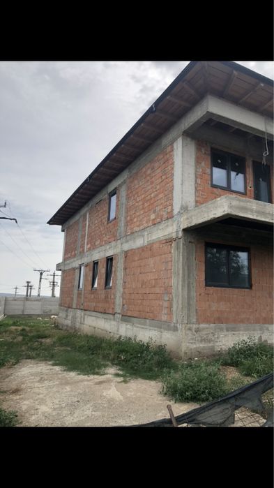 Casa duplex de vanzare