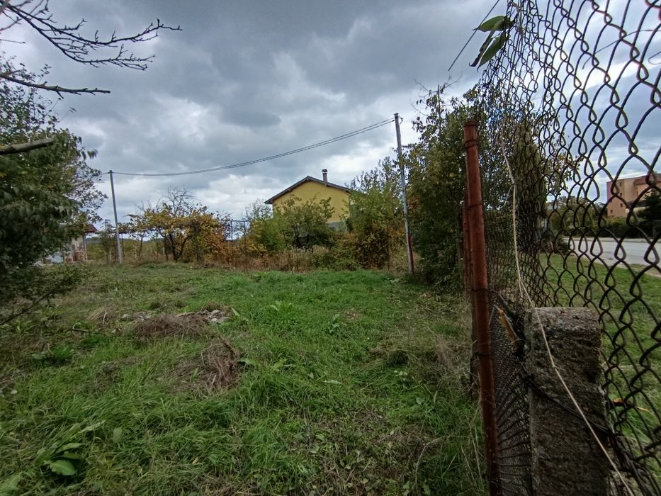 Парцел под наем на главен път Виница-св Константин и Елена