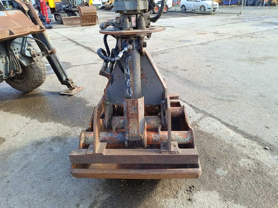 Excavator pe roți HANSA APZ 531 – 2003 – graifer hidraulic rotativ